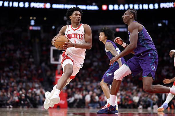 360体育电脑版-后场新星根本不适合打控卫，结果火箭竟然还不引进一名组织者？